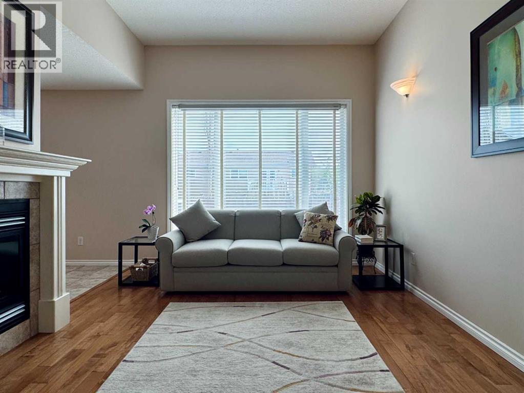 Photo 7 of 225 Cougar Way N, Lethbridge AB