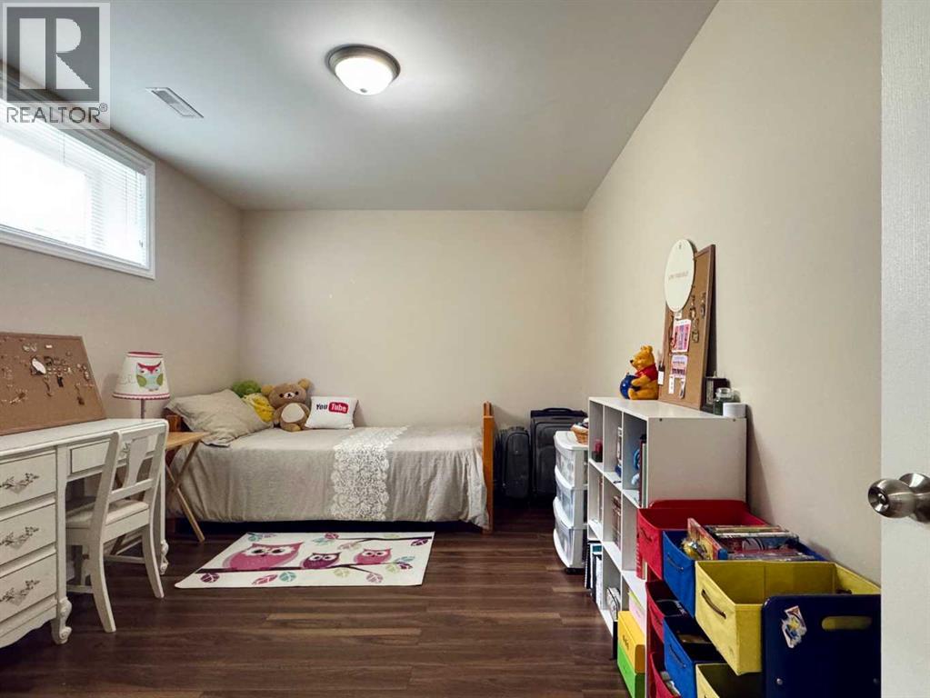 Photo 37 of 225 Cougar Way N, Lethbridge AB
