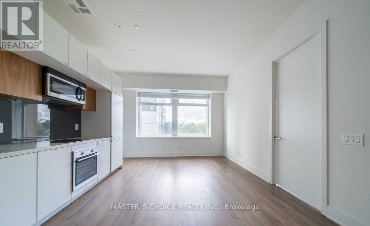 Photo 10 of 409 111 St Clair Avenue W, Toronto ON