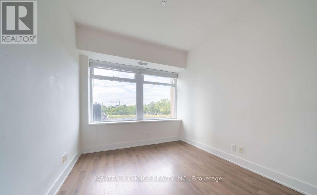 Photo 12 of 409 111 St Clair Avenue W, Toronto ON