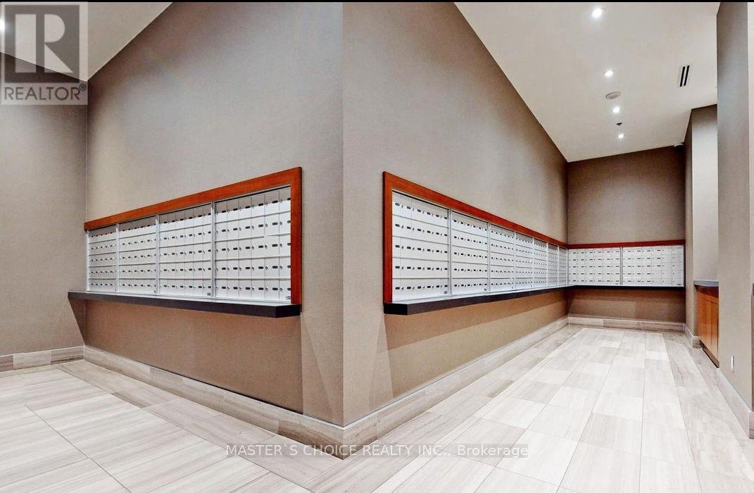 Photo 33 of 409 111 St Clair Avenue W, Toronto ON