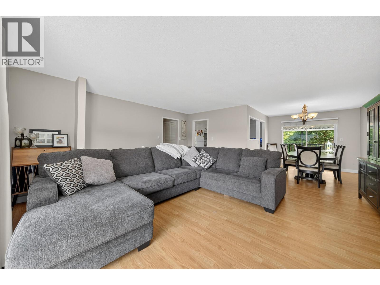 Photo 5 of 11912 229 Street, Maple Ridge BC