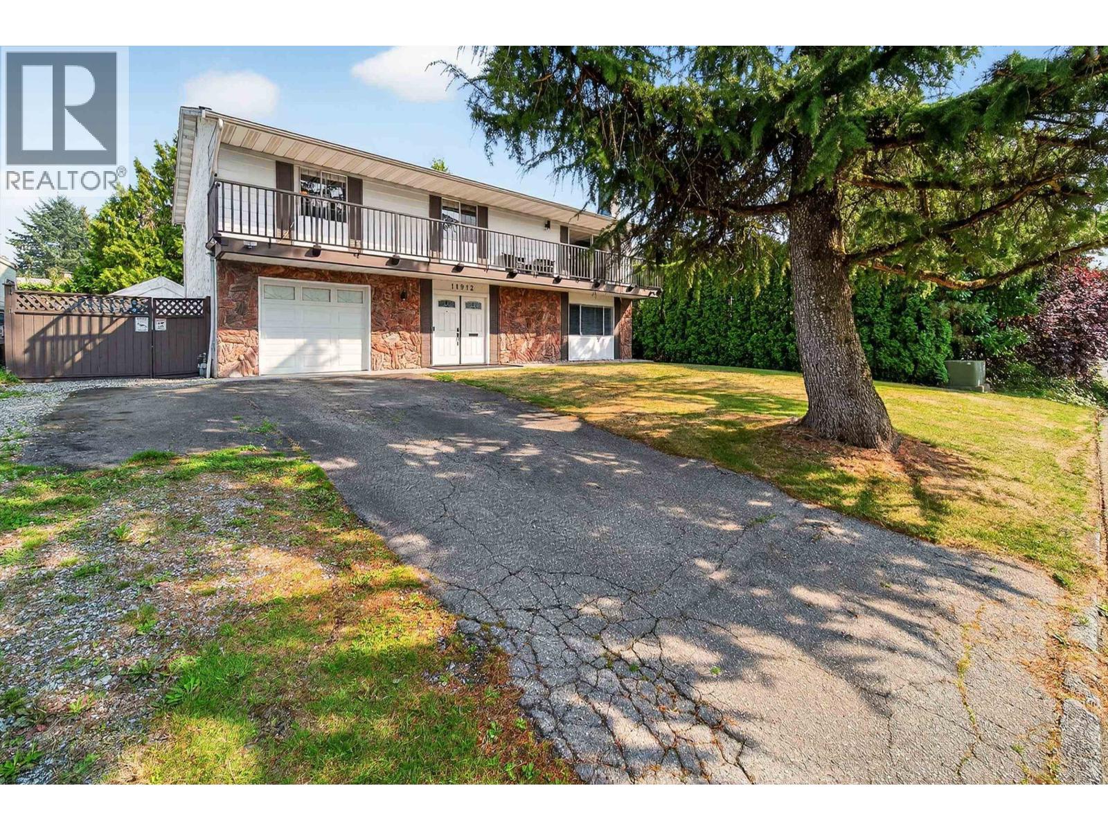 Photo 3 of 11912 229 Street, Maple Ridge BC