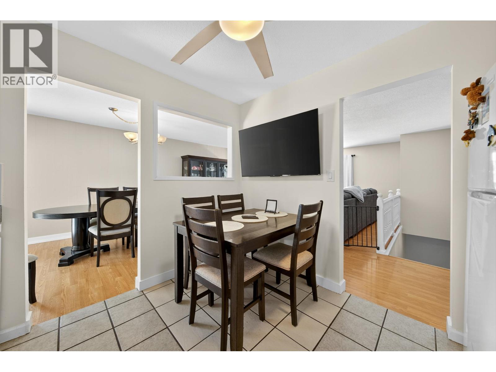 Photo 10 of 11912 229 Street, Maple Ridge BC