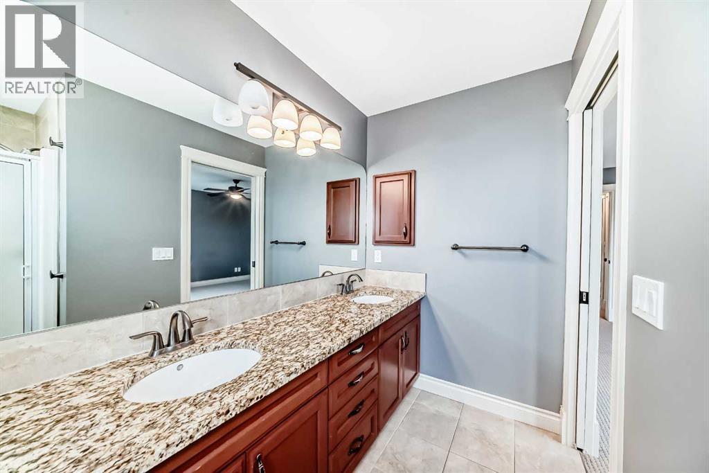 Photo 18 of 228 Kingston Way Se, Airdrie AB