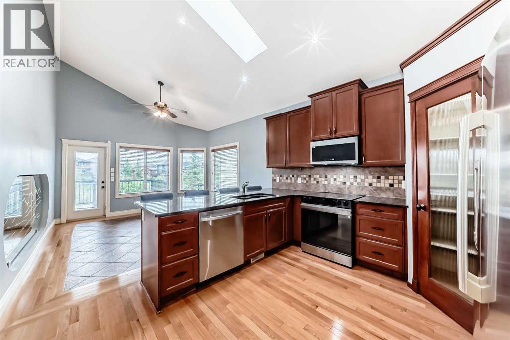 Photo 5 of 228 Kingston Way Se, Airdrie AB