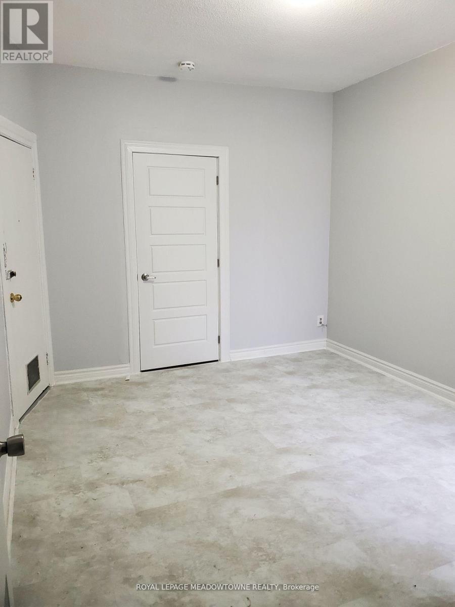Photo 2 of 1 723 Dufferin Street, Toronto ON