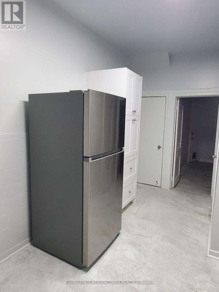 Photo 6 of 1 723 Dufferin Street, Toronto ON