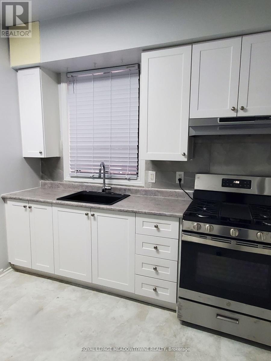 Photo 9 of 1 723 Dufferin Street, Toronto ON