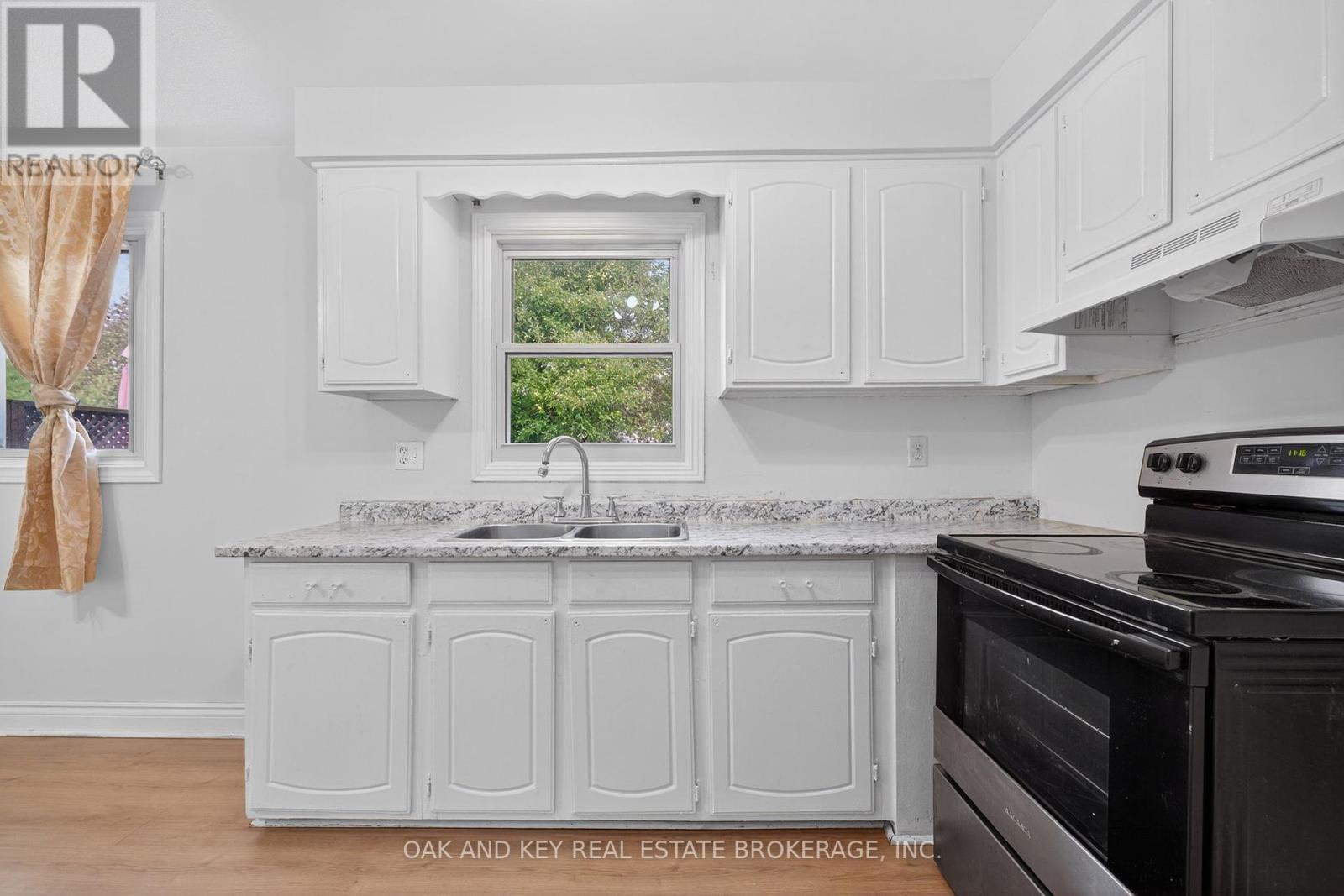 Photo 16 of 800 Monsarrat Avenue, London East ON