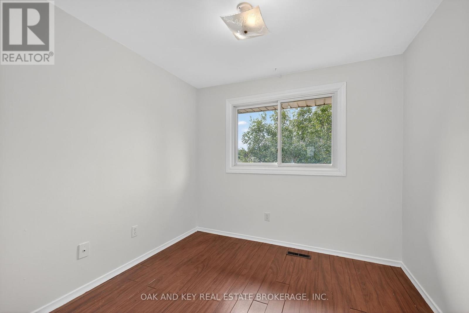 Photo 21 of 800 Monsarrat Avenue, London East ON