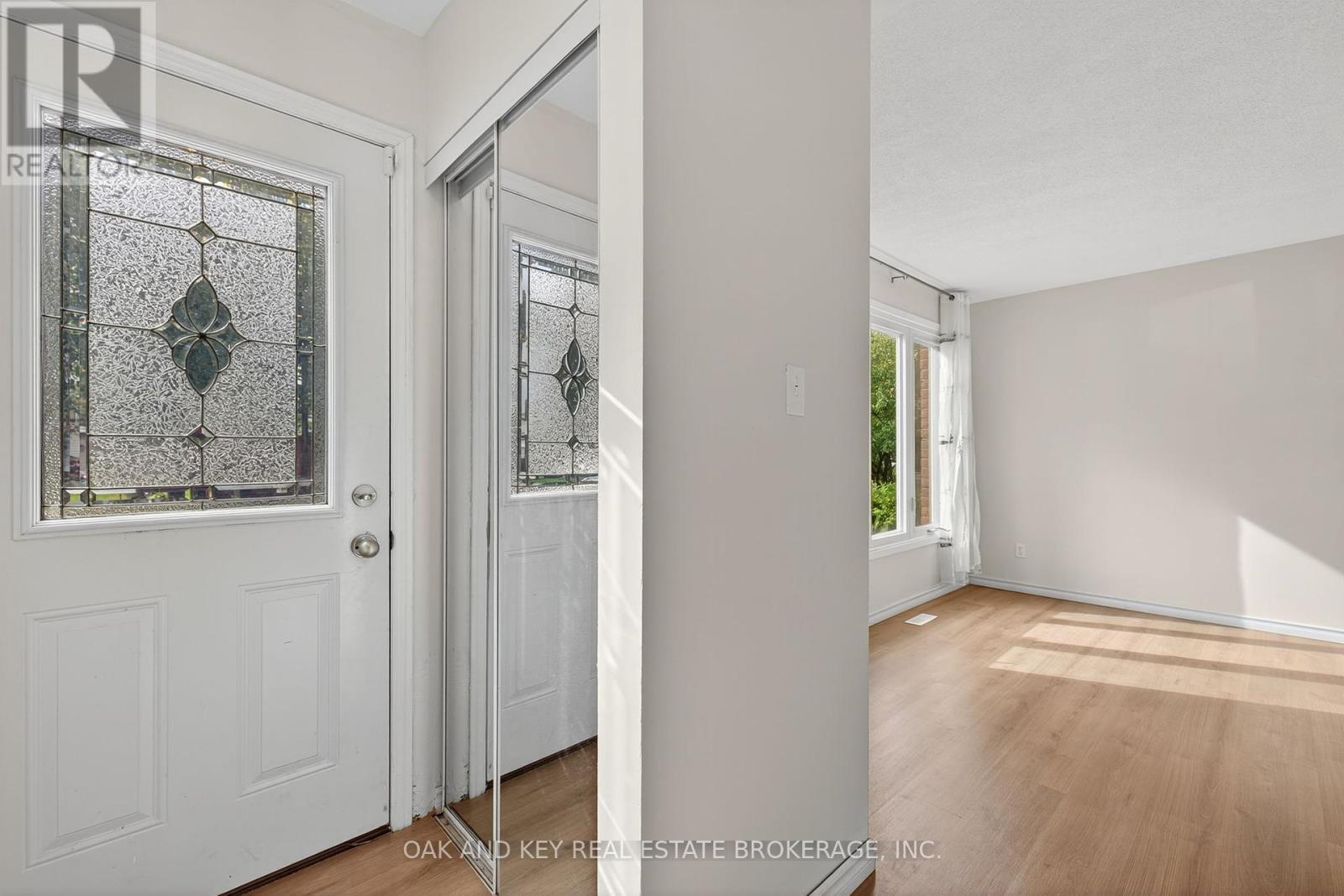 Photo 4 of 800 Monsarrat Avenue, London East ON