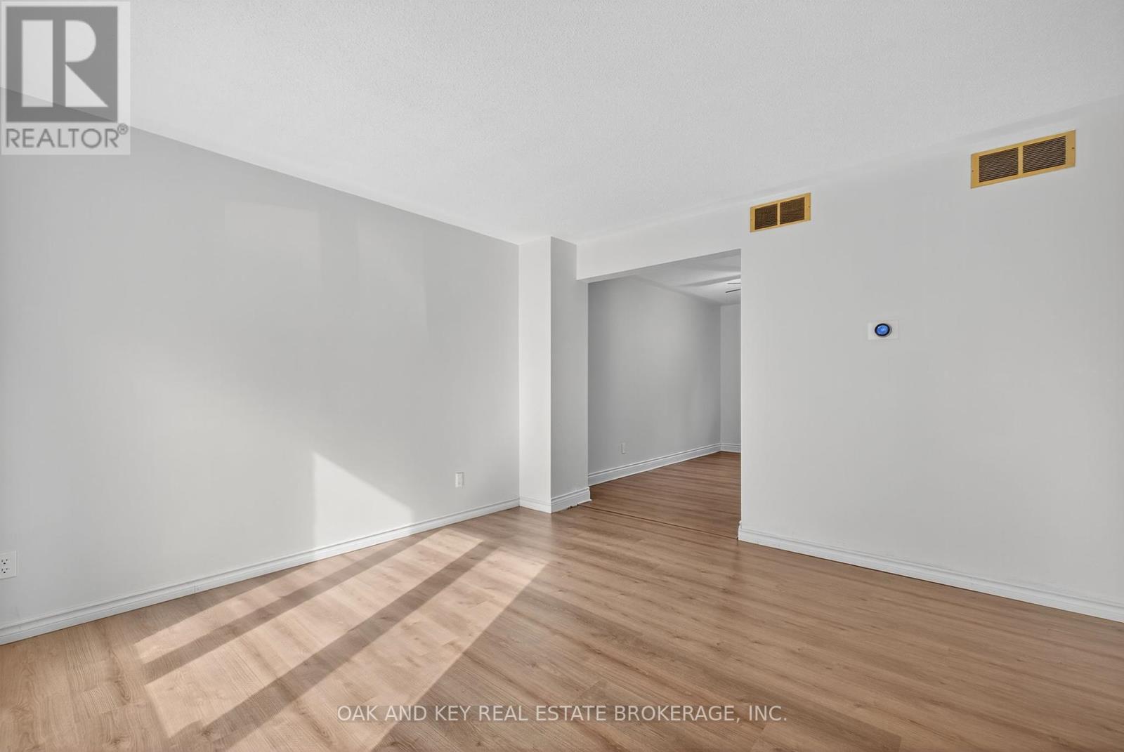 Photo 9 of 800 Monsarrat Avenue, London East ON