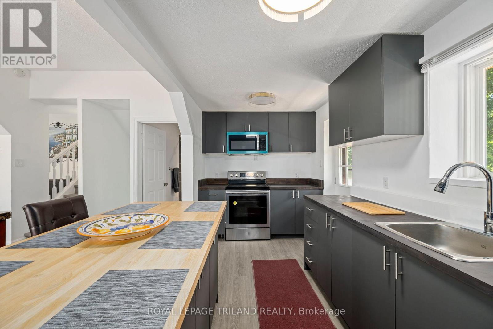 403 TOWER HEIGHTS DRIVE Property Photo