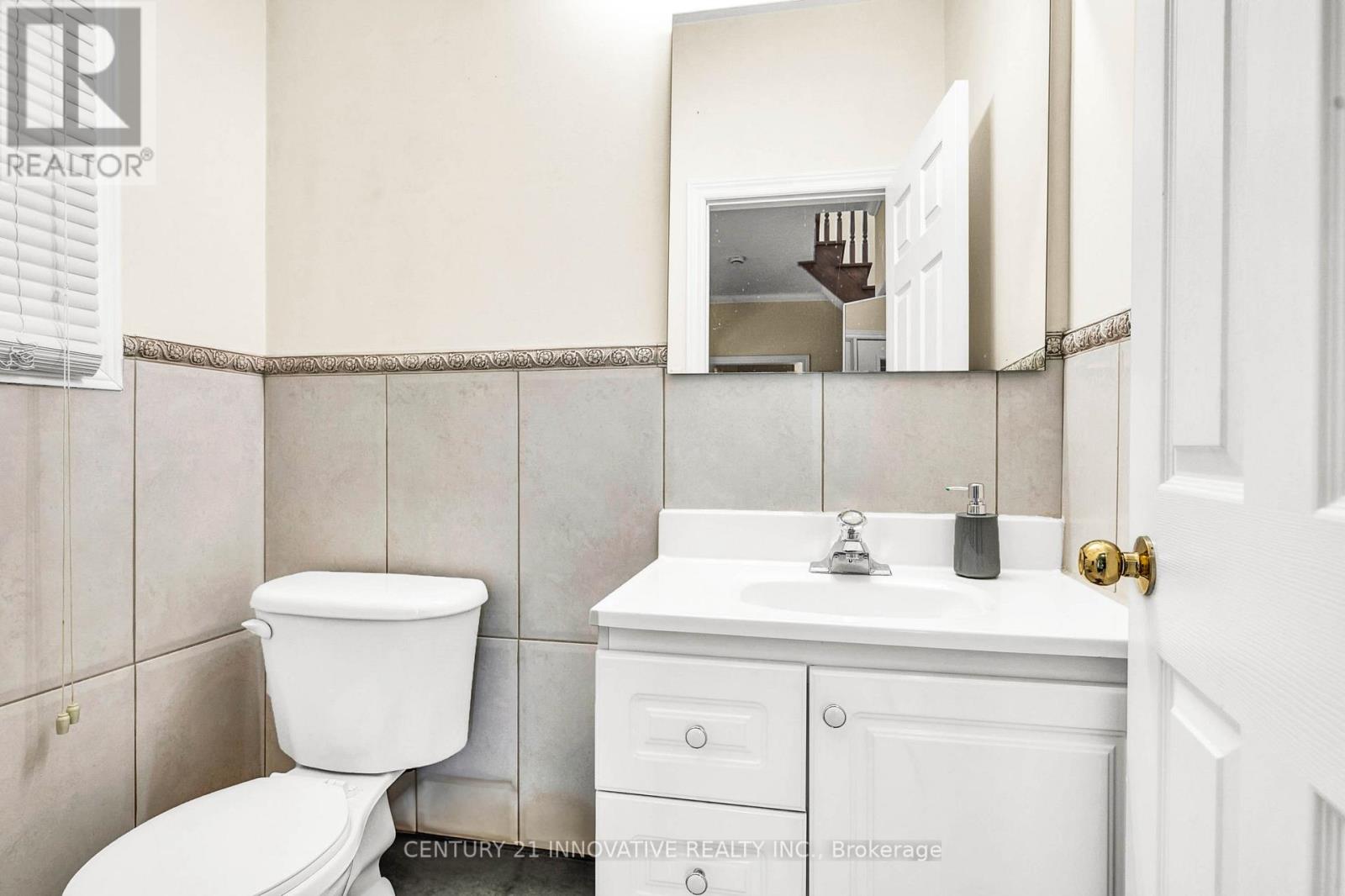 Photo 19 of 2476 Linwood Street, Pickering ON