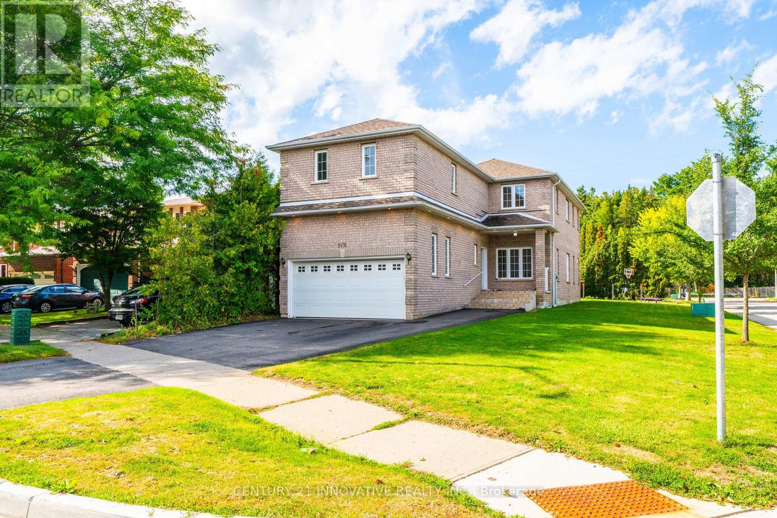 Photo 2 of 2476 Linwood Street, Pickering ON