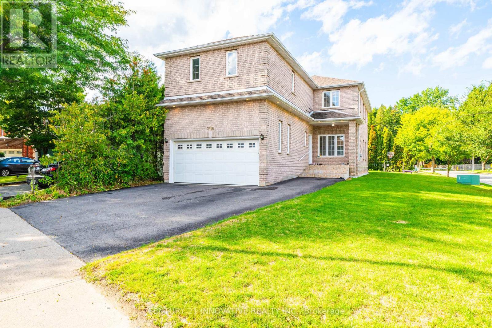 Photo 3 of 2476 Linwood Street, Pickering ON