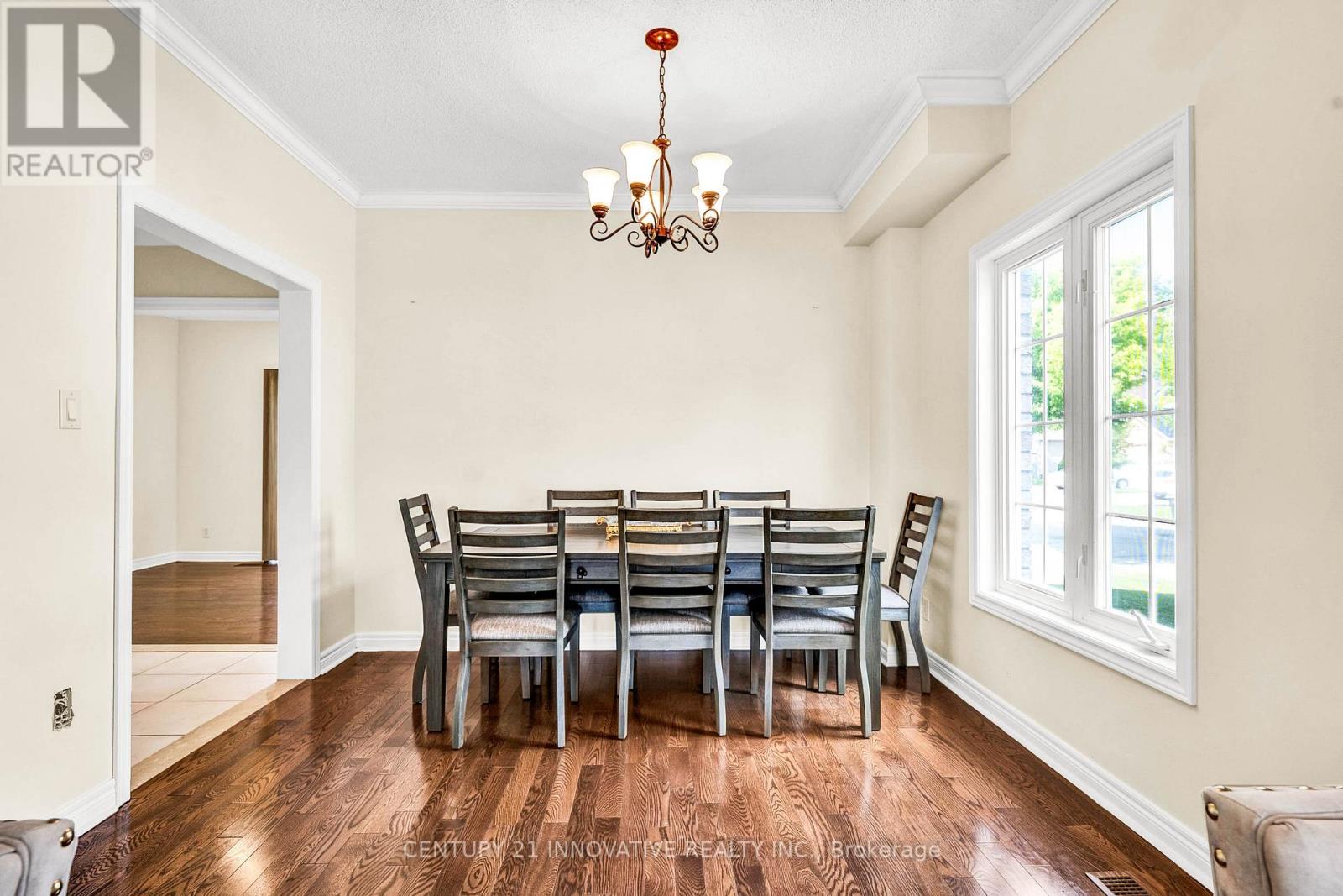 Photo 8 of 2476 Linwood Street, Pickering ON
