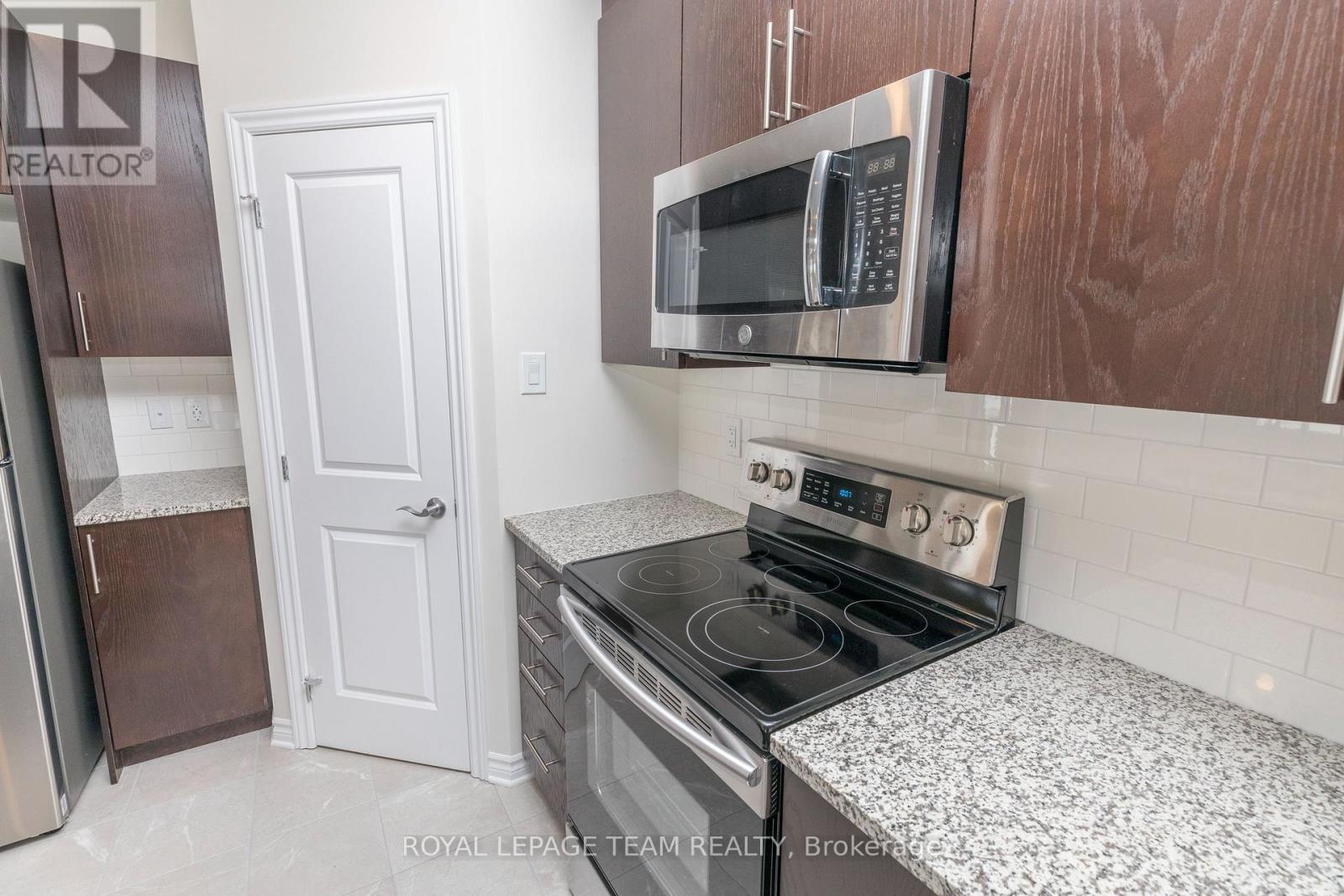 Photo 16 of 21 Rookie Crescent, Ottawa ON