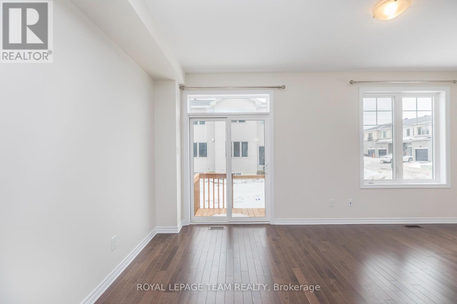 Photo 18 of 21 Rookie Crescent, Ottawa ON
