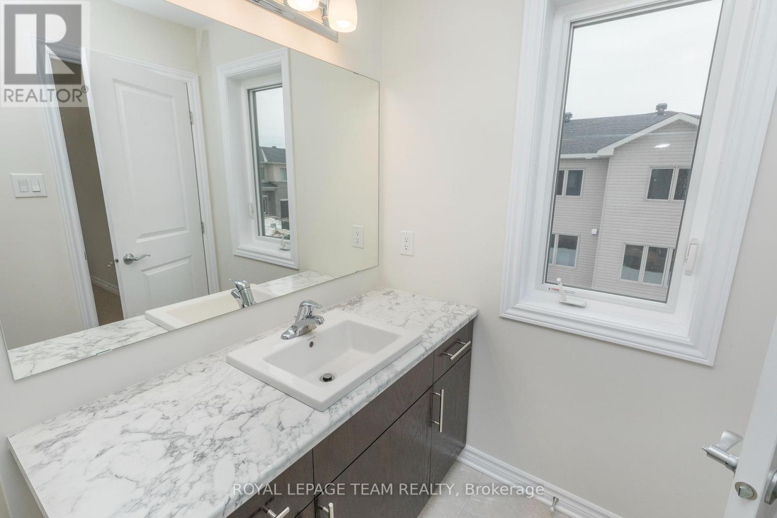 Photo 30 of 21 Rookie Crescent, Ottawa ON