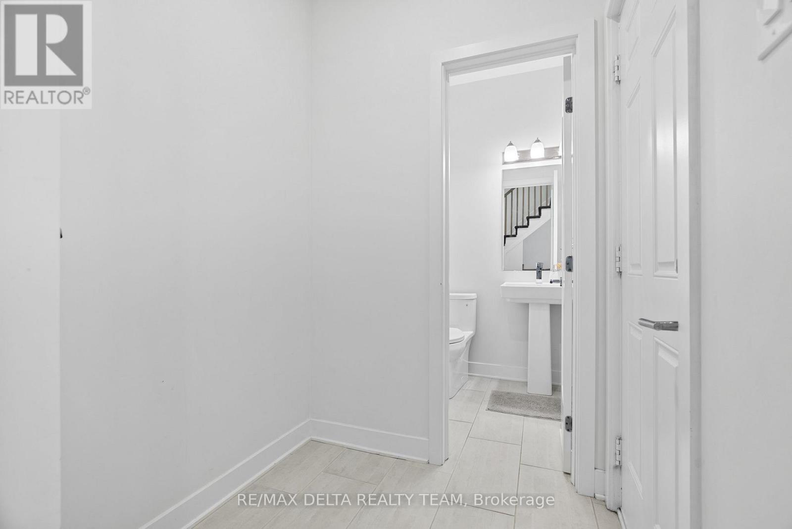 Photo 21 of 478 Trident Mews, Ottawa ON