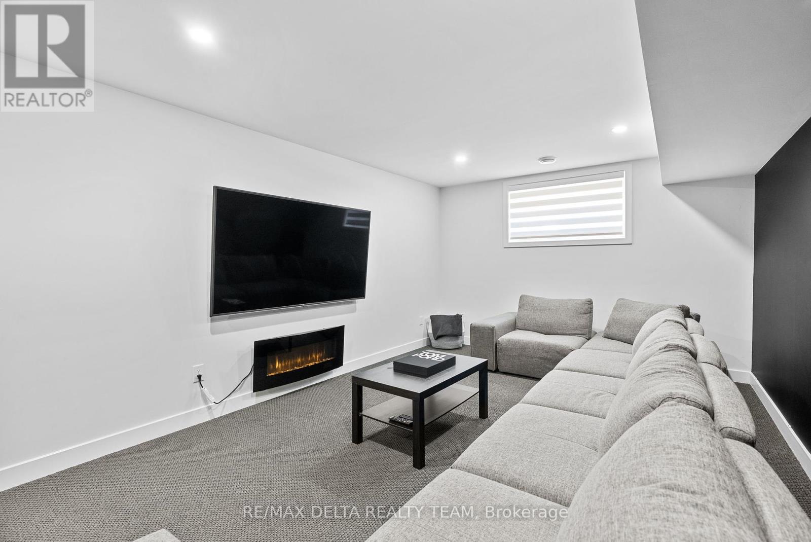 Photo 38 of 478 Trident Mews, Ottawa ON
