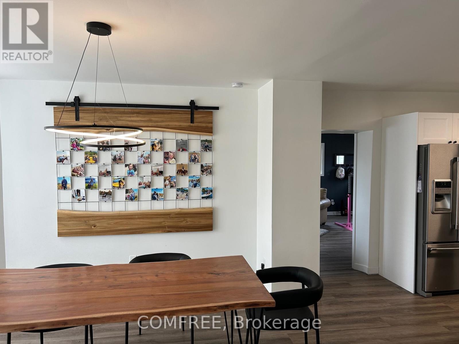 Photo 3 of 17 Grant Street, Perth ON