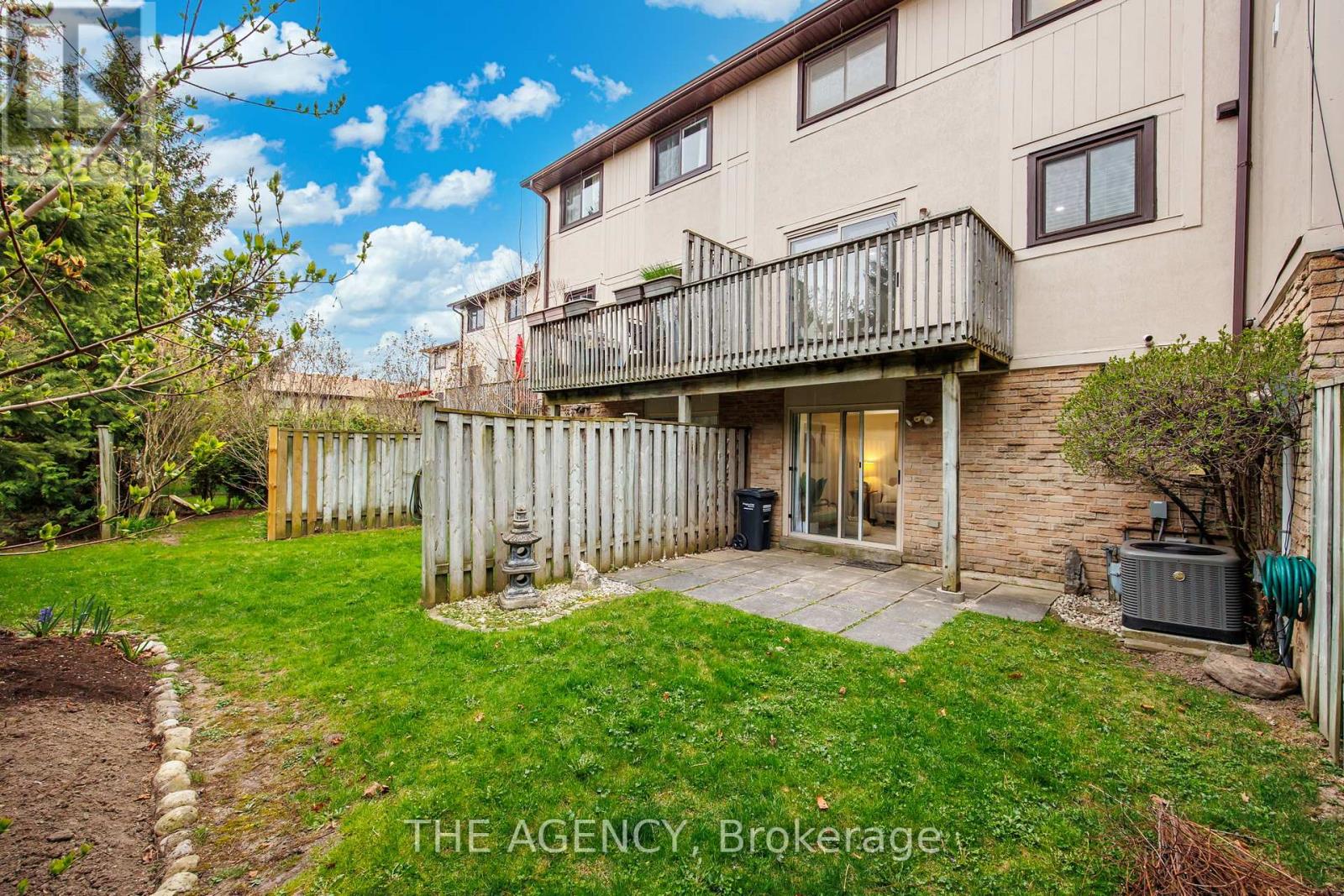 Photo 24 of 17 3345 Silverado Drive, Mississauga ON