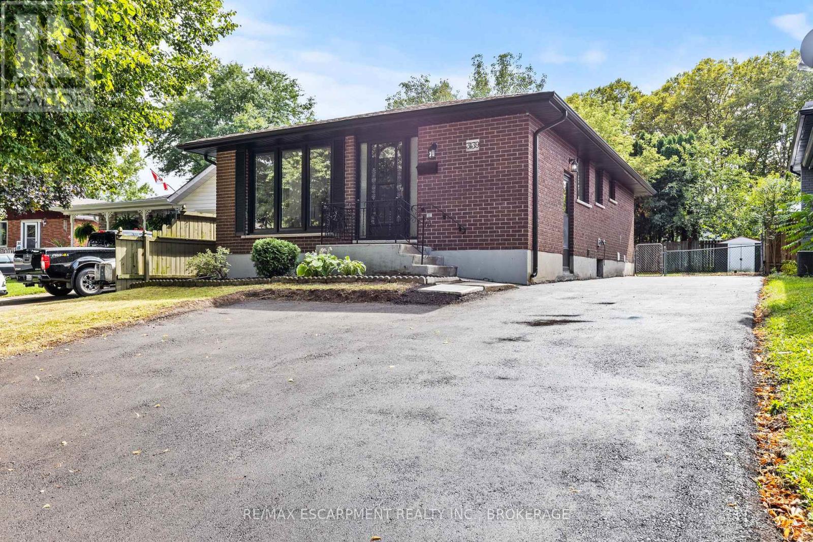 Photo 4 of 3139 Secord Place, Niagara Falls ON