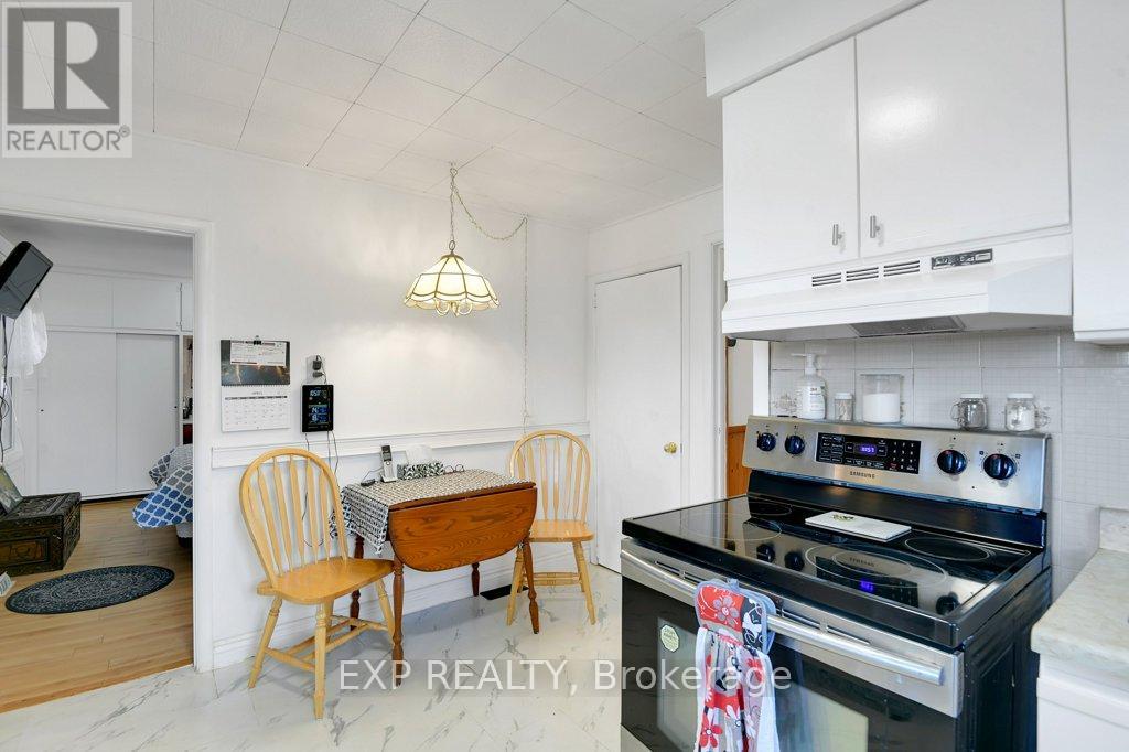 Photo 14 of 20 Crawford Street, Brockville ON