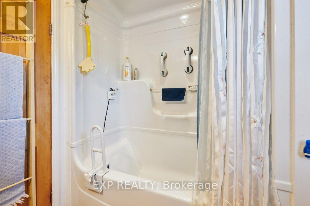 Photo 24 of 20 Crawford Street, Brockville ON