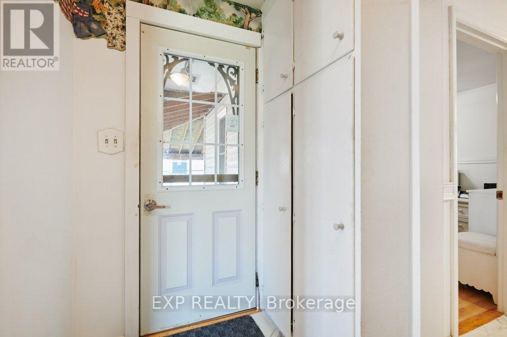 Photo 26 of 20 Crawford Street, Brockville ON
