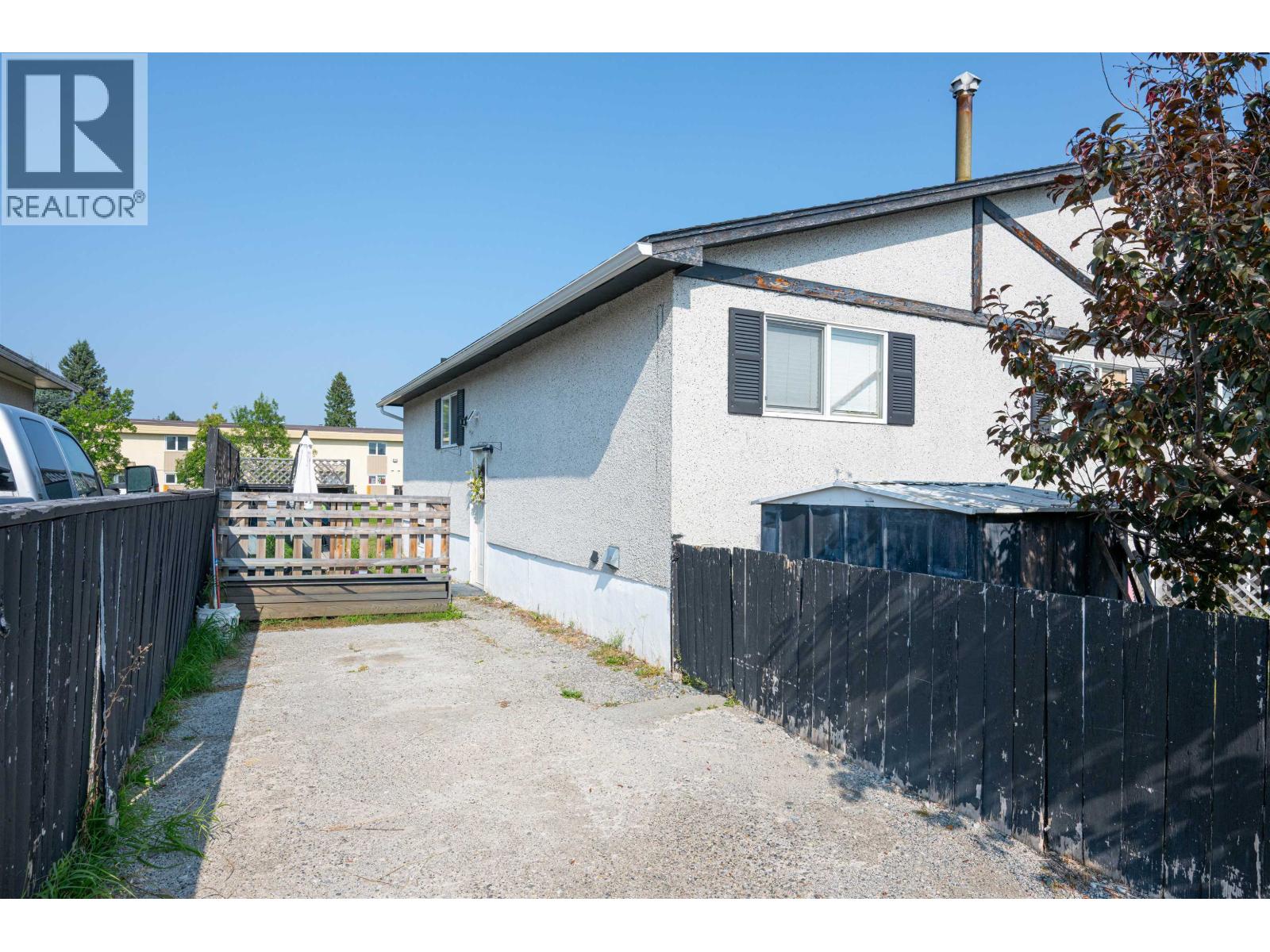 Photo 4 of 4381 1st Avenue, Prince George BC