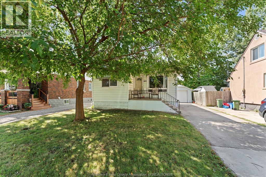 Photo 4 of 1575 Ellrose, Windsor ON