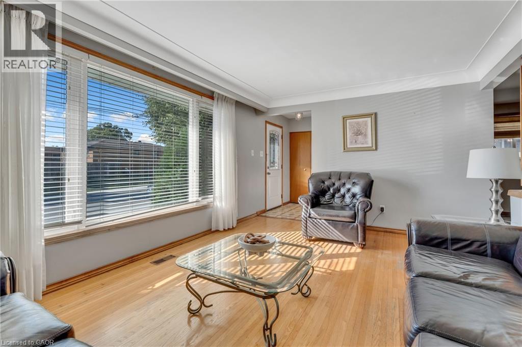 Photo 7 of 51 Bonaventure Drive, Hamilton ON