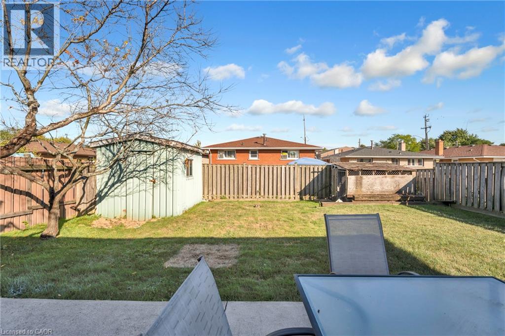 Photo 31 of 51 Bonaventure Drive, Hamilton ON