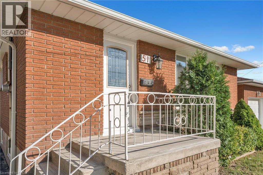 Photo 3 of 51 Bonaventure Drive, Hamilton ON