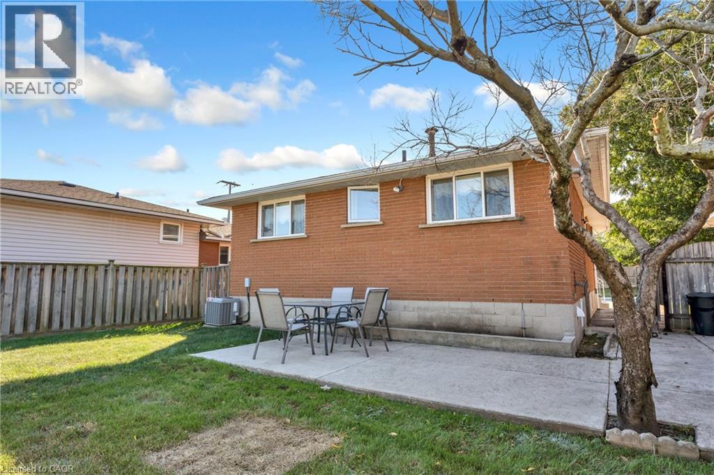 Photo 30 of 51 Bonaventure Drive, Hamilton ON