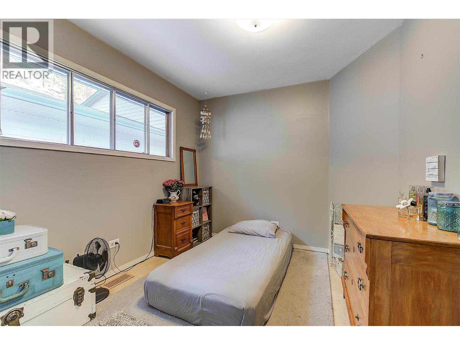  4992 Princeton Avenue, Peachland