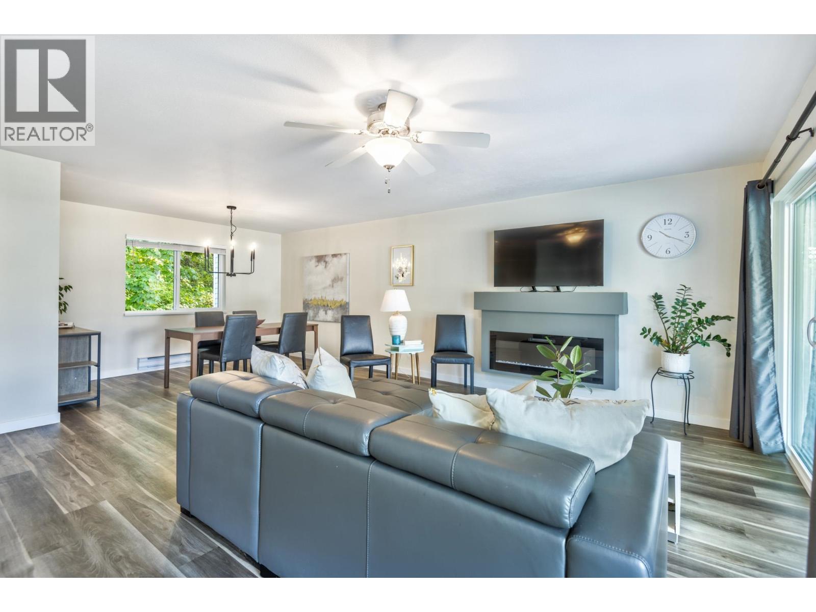 Photo 3 of 227 22555 116 Avenue, Maple Ridge BC