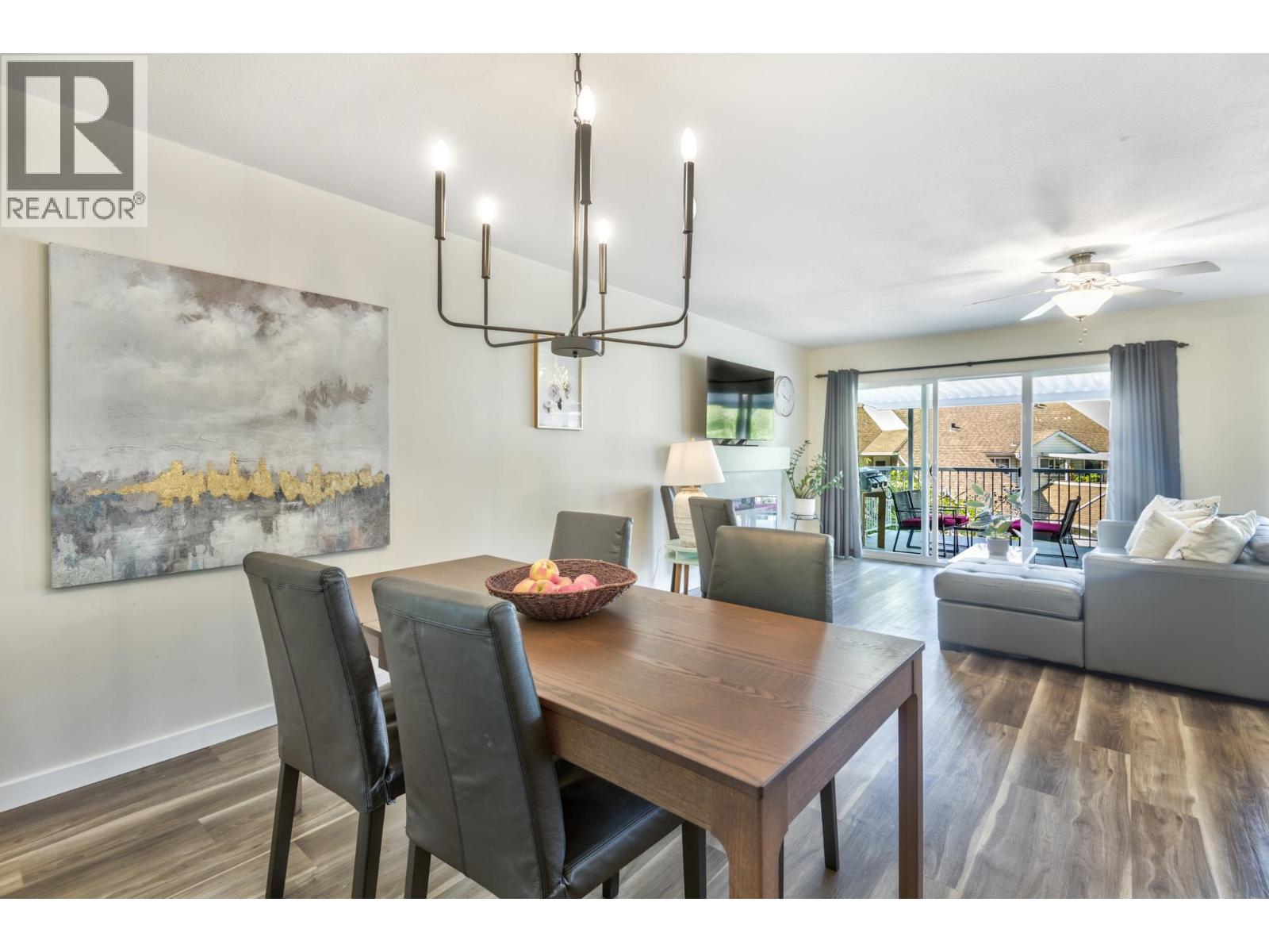 Photo 1 of 227 22555 116 Avenue, Maple Ridge BC