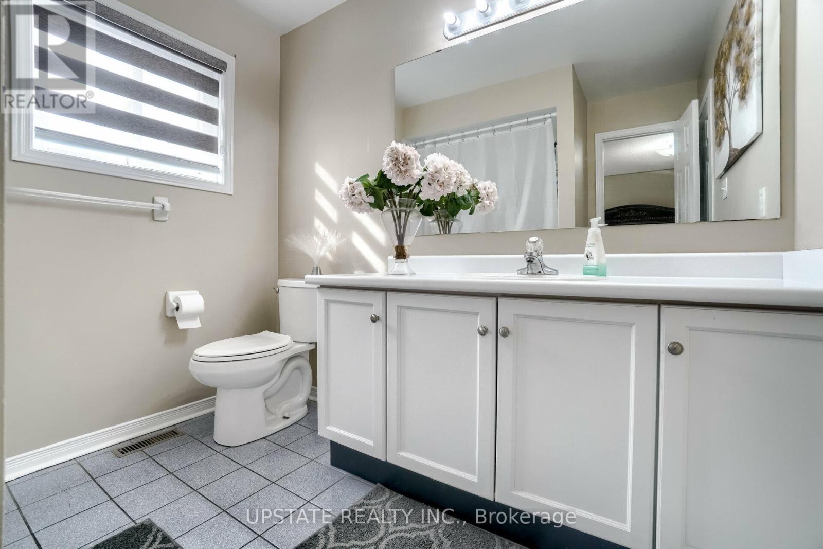 Photo 15 of 99 Prairie Rose Circle, Brampton ON