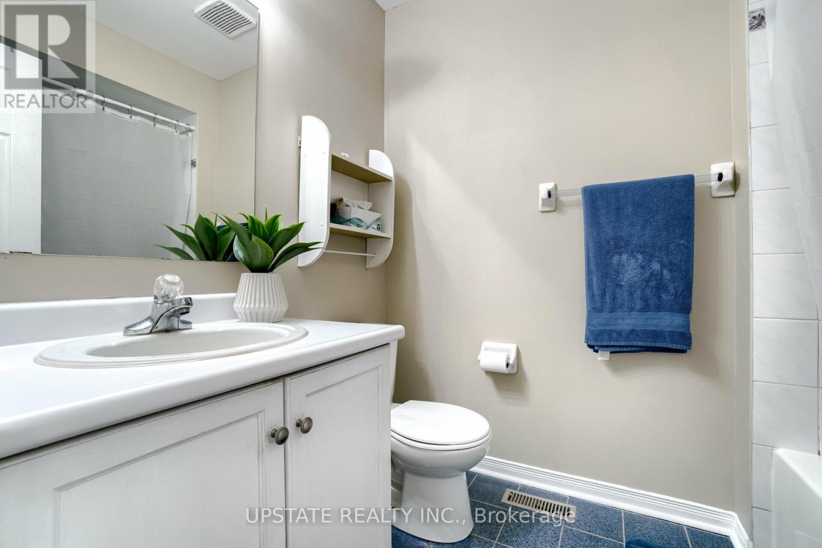 Photo 18 of 99 Prairie Rose Circle, Brampton ON