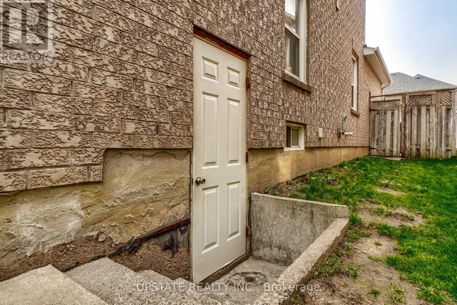 Photo 26 of 99 Prairie Rose Circle, Brampton ON