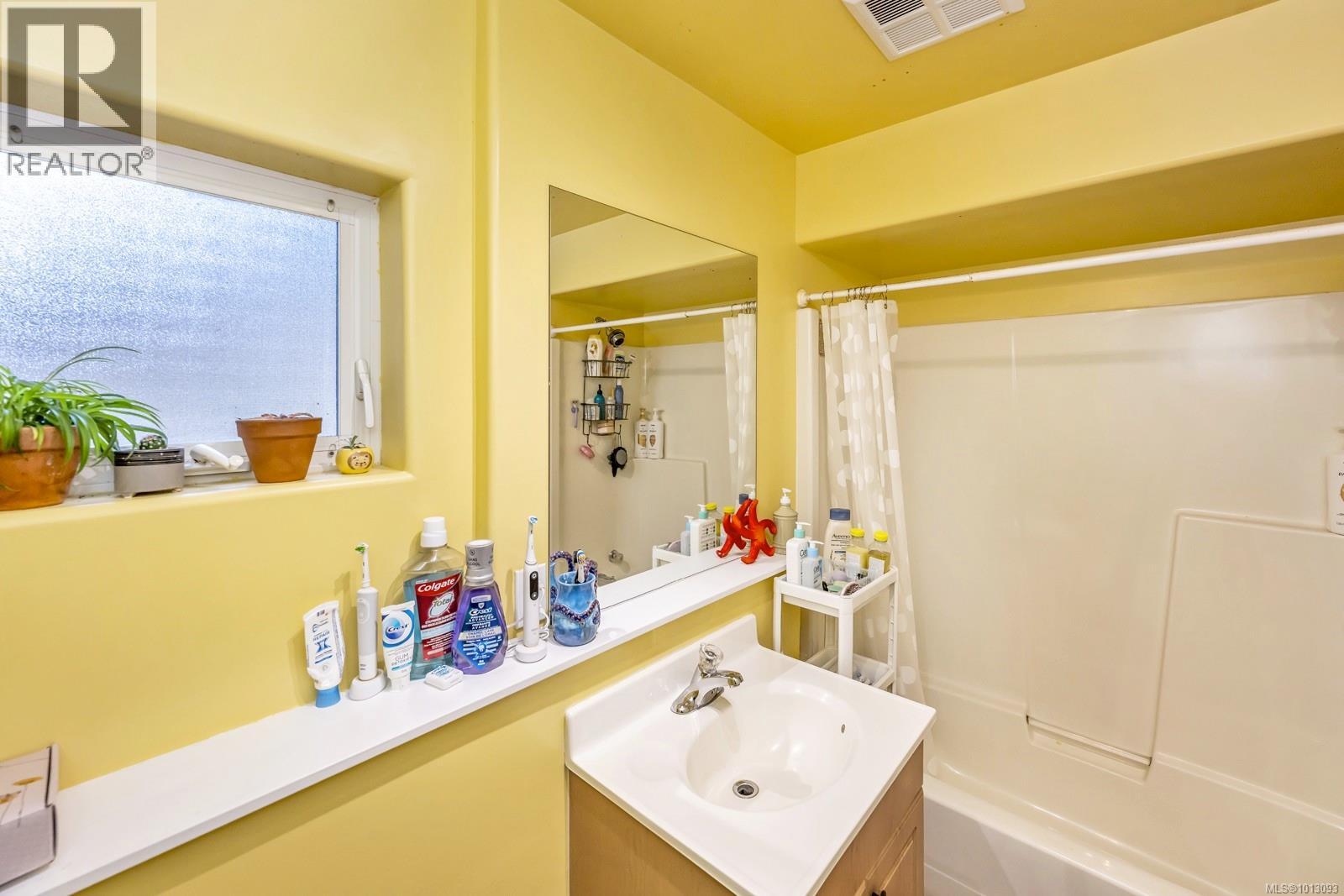 Photo 28 of 2586 Rainville Rd, Langford BC