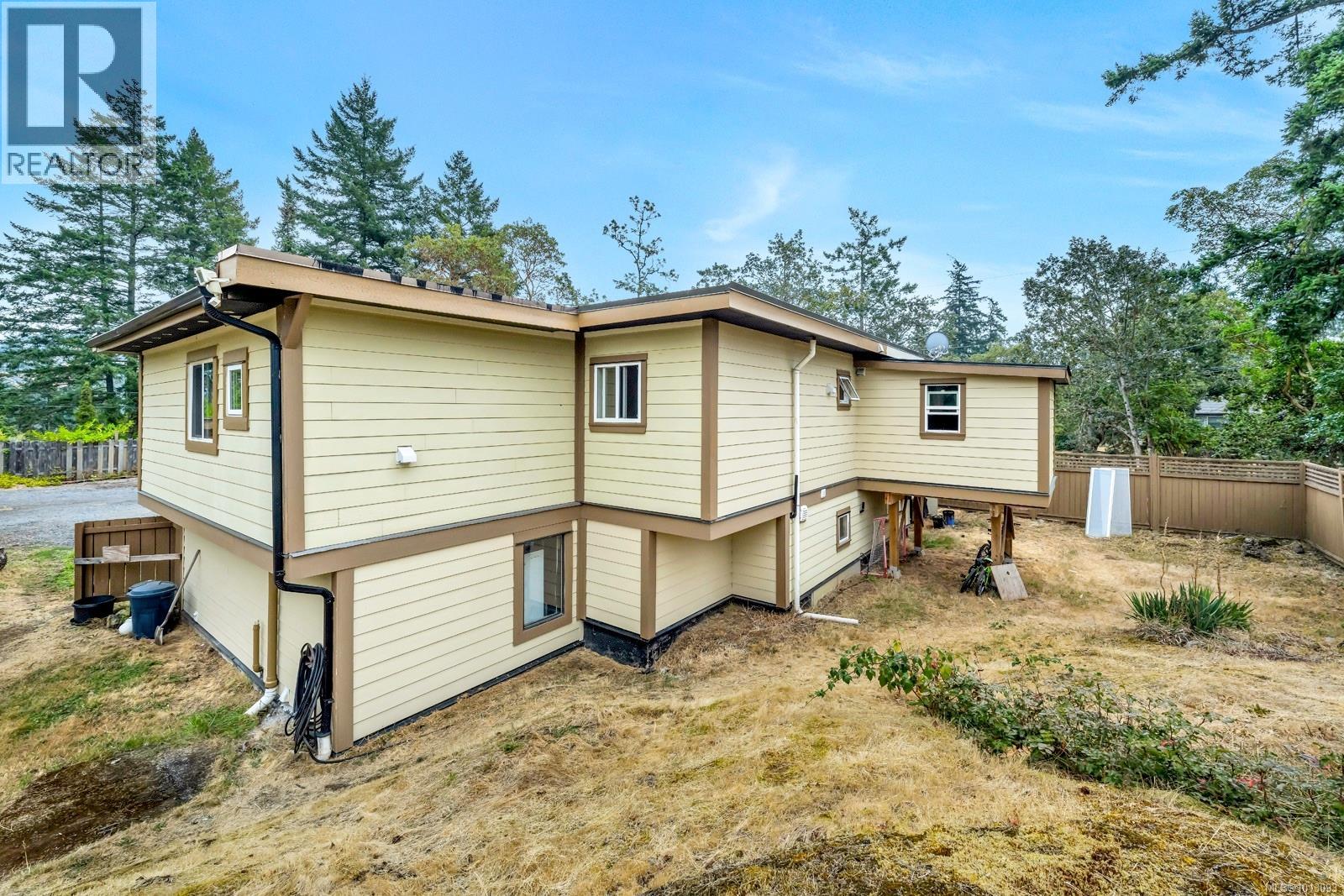 Photo 37 of 2586 Rainville Rd, Langford BC