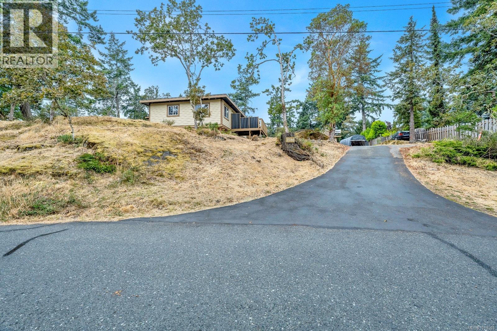 Photo 45 of 2586 Rainville Rd, Langford BC