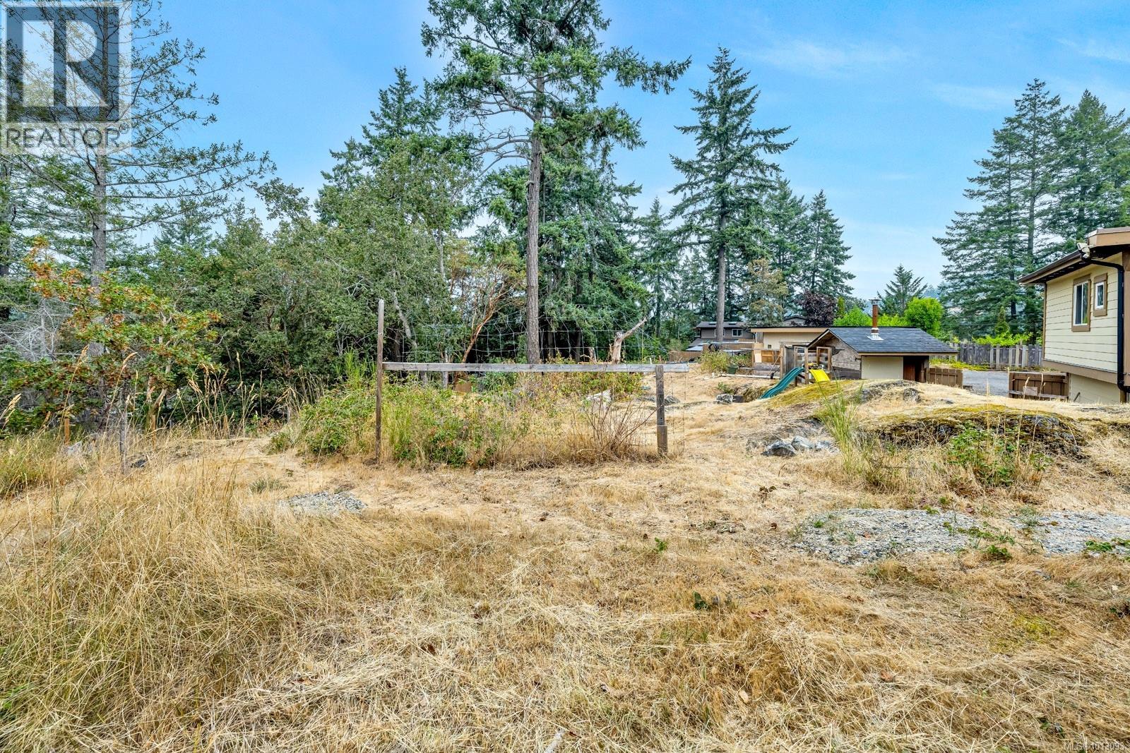Photo 39 of 2586 Rainville Rd, Langford BC