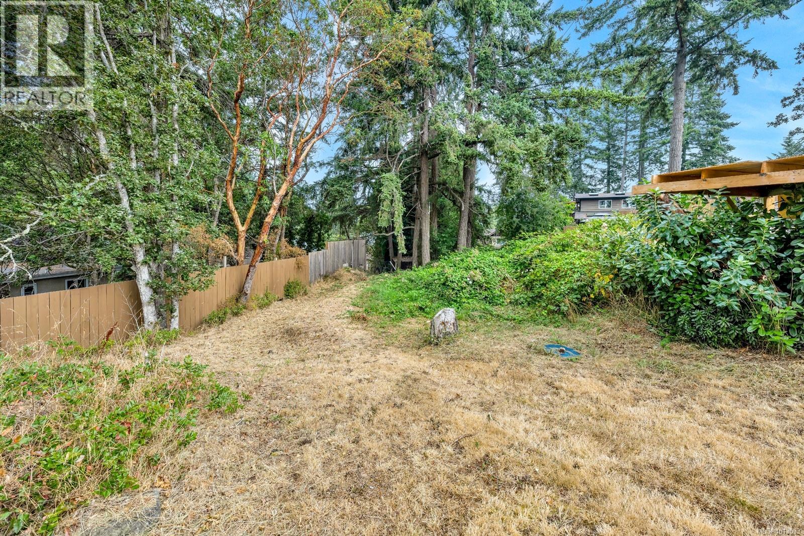 Photo 41 of 2586 Rainville Rd, Langford BC
